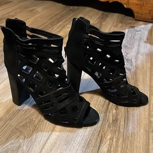 Carlos Black Pumps with 3 1/2” heel. Size 7.5